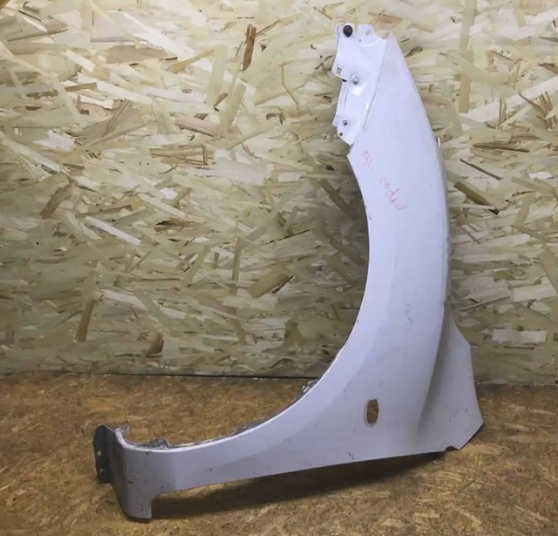 Крыло передний от Mazda 3, BL, 2008-2013г, левая сторона
